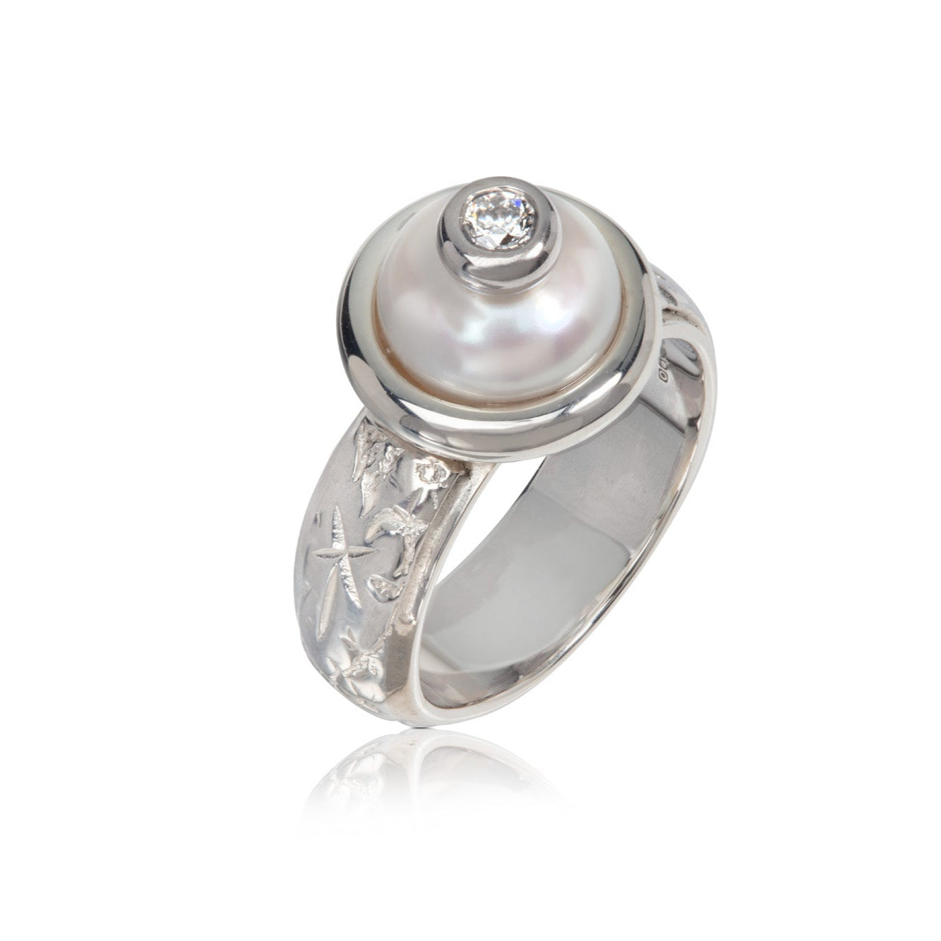 Button Pearl & Diamond Ring