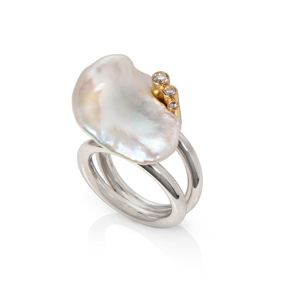 Beautiful Keshi Pearl Ring with a trio of Diamonds